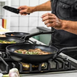 KitchenAid Pfannenset Classic Forged - ø 20, 24 Und 28 Cm - Keramische Antihaftbeschichtung -Küchenzauber Günstiges Geschäft 54585b8eb3fa69e7c2c8c2512733e627