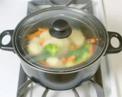 Genius World´s Greatest Pot | Topf Mit Siebeinsatz Ø 25 Cm | Set 3-tlg.; A24655 -Küchenzauber Günstiges Geschäft a6b4776382ec71d5a8efd9592b4e6500