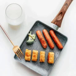 Artcome Japanische Omelettpfanne, Tamagoyaki, Eierpfanne, Rechteckige Mini-Bratpfanne Mit Silikonspatel Und Bürste, Schwarze Platte (schwarz) -Küchenzauber Günstiges Geschäft a907bb60ef4582ddcf8a7785500fb800 2