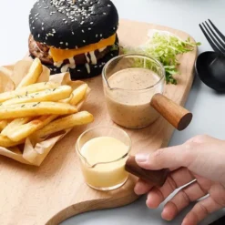 90ml Mini-Milchtopf Aus Glas, Saucenpfanne Mit Einzelnen Ausläufen, Milchbecher Für Westliches Restaurant Mini-Milchkännchen -Küchenzauber Günstiges Geschäft b1c43ce4de7a9ac53bd6ace21ec5bda1