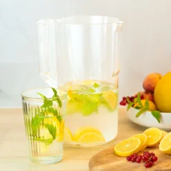 Wessper Basic Wasserfilterkanne 2.5 L, Wasserkaraffe Aus Hochwertigem Kunststoff | Geeignet Für Kalte Getränke Wasser, Saft, Tee, Limonade - Transparent -Küchenzauber Günstiges Geschäft ea550a39772935dce9fb727096c64859