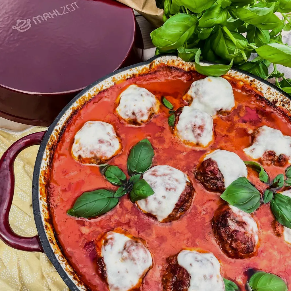 Mahlzeit Gusseisen Bratpfanne | Ø 29 Cm | Blue Berry | Zwei Griffe, Zwei Ausgießer, Emailliert 2 Mahlzeit Gusseisen Bratpfanne | Ø 29 Cm | Blue Berry | Zwei Griffe, Zwei Ausgießer, Emailliert – Bild 2